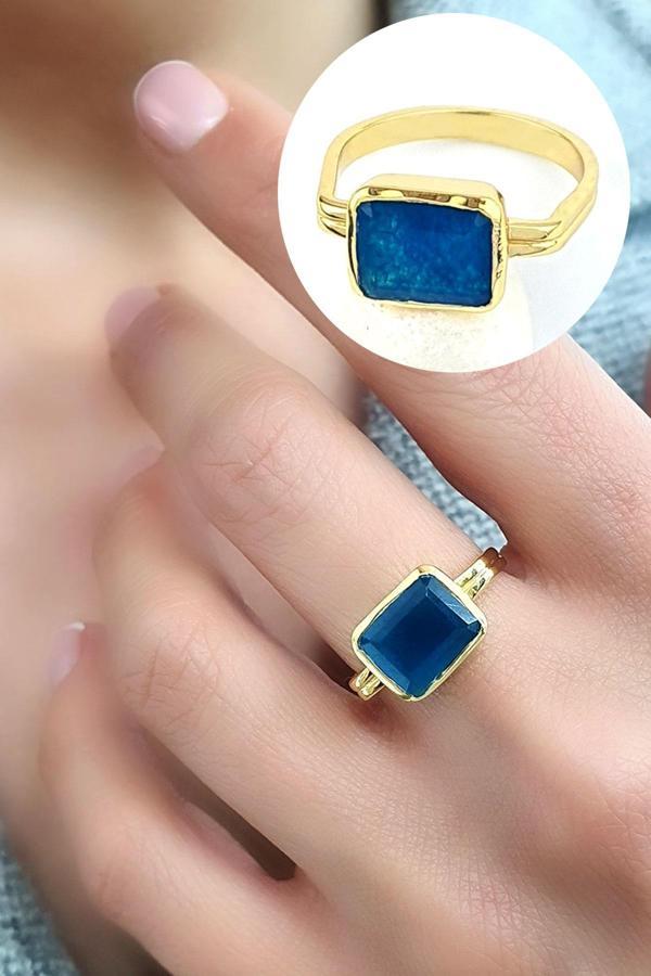 Mavi Kuvars Taşlı 925ayar Gümüş Üzerine Altın Kaplama Tasarım Yüzük  - Image 1