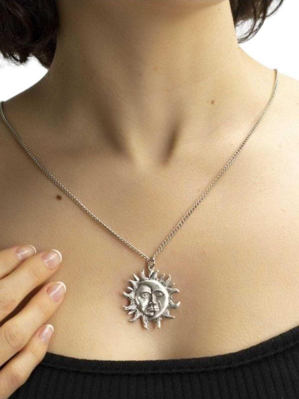 Uniquetrenders Unisex Ay Ve Güneş Temalı Antik Gümüş Kaplamalı Sevgili Kolyesi Gümüş  - Image 1