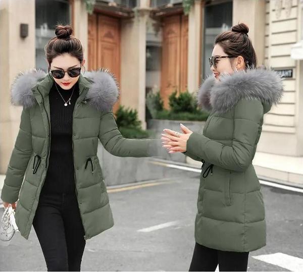 Kışlık Yaka Kürklü Uzun Kadın Şişme Mont - Image 1