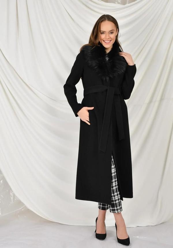 Tamboy Yakası Kürklü Şık Kadın Kaban - Image 1