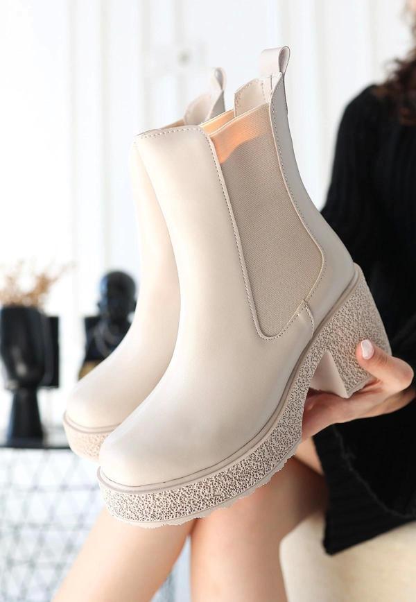 Paigo Bej Cilt Topuklu Bot - Image 1