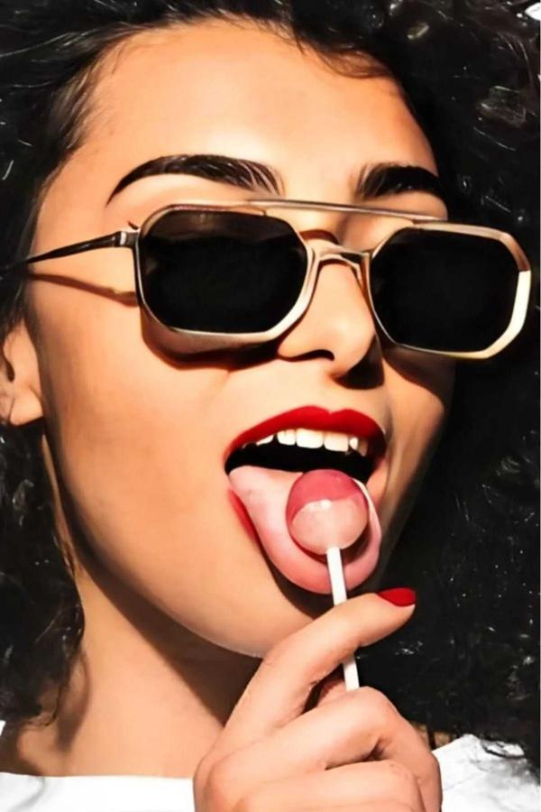 Uniquetrenders Kadın Steampunk Gretel Gold Metal Güneş Gözlüğü Siyah  - Image 1