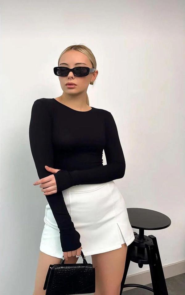 Black Premium Kadın Siyah Bisiklet Yaka Parmak Geçmeli Body Premium Kumaş Kalitesi - Image 1