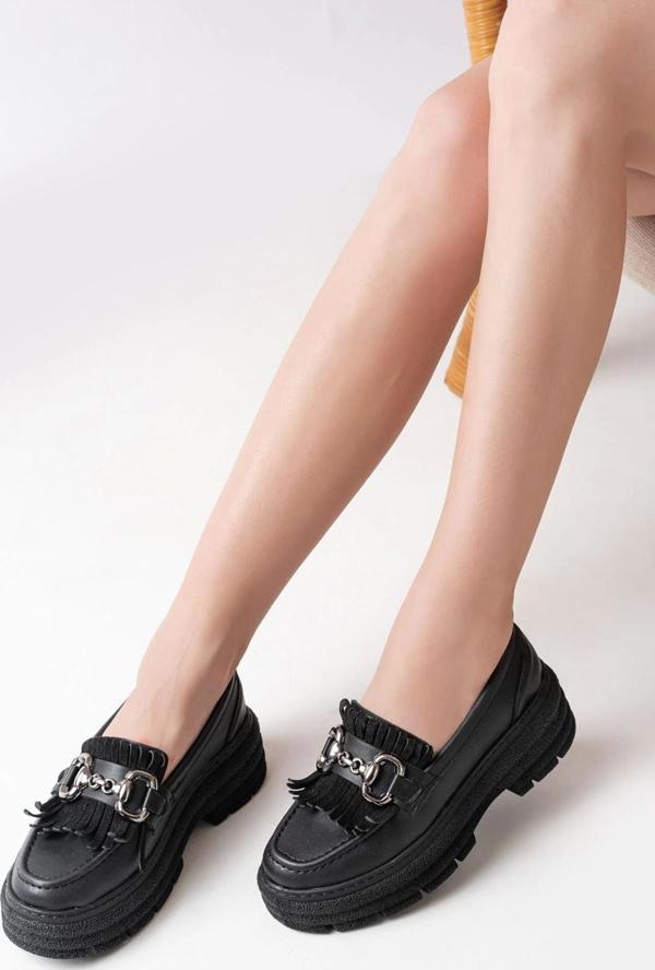 749-750 Siyah Tokalı Günlük Yüksek Tabanlı Loafer Ayakkabı - Image 1