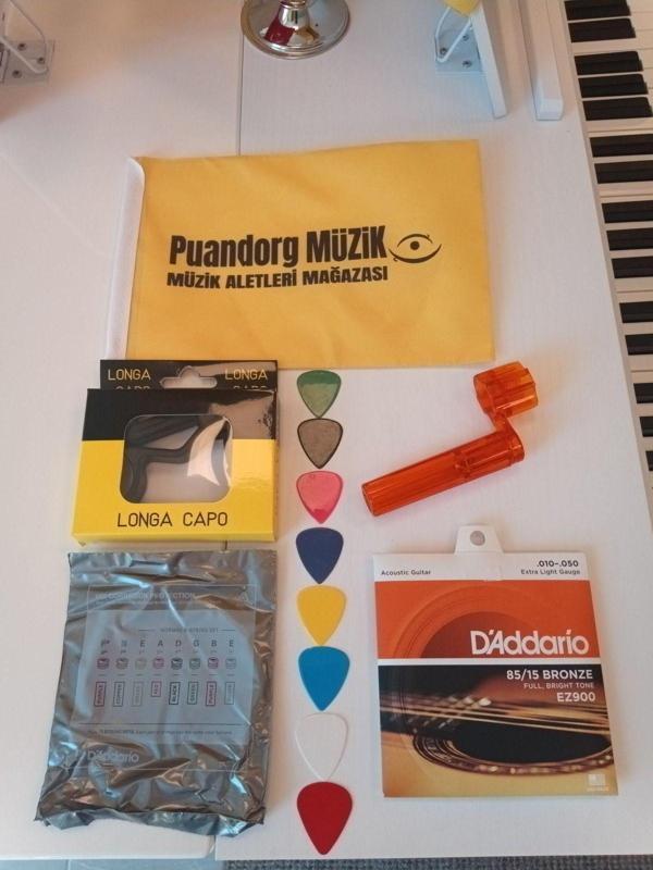 Master Music Ez900 Akustik Gitar Teli Seti (+Burgu Çevirici+Pena Seti +Kapo Hediyeli) - Image 1