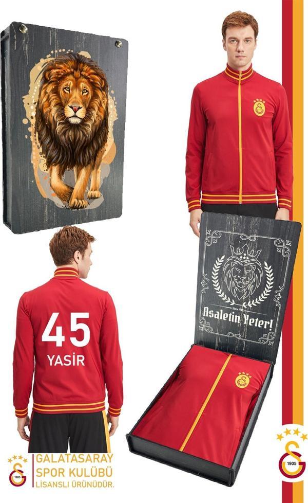 Galatasaray Orijinal Lisanslı Sarı Kırmızı Kişiye Özel Sweat Hediyelik Ahşap Kutulu - Image 1