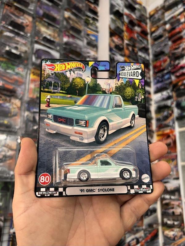 Hot Wheels 1991 Gmc Syclone Premium 1.64 Araba - Image 1