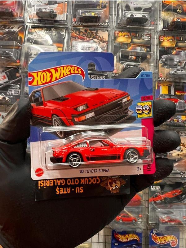 Hot Wheels 82’ Toyota Supra ( 1.64 Ölçek) - Image 1