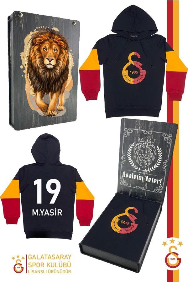 Galatasaray Orijinal Lisanslı Logo Siyah Kapüşonlu Kişiye Özel Çocuk Sweat Ahşap Kutu - Image 1