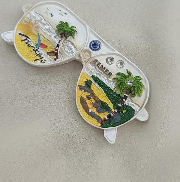 Magnet Gözlük Taşlı Mıknatıslı Buzdolabı Süsü Nazar Göz Boncuklu Palmiye Agacı Türkiye Alanya Yazılı     - Image 1