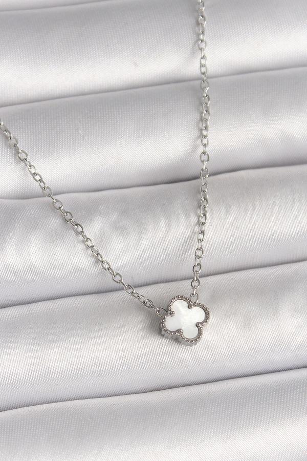 Gümüş Renk Beyaz Yonca Model Kadın Kolye - EBJ250501W33482 - Image 1