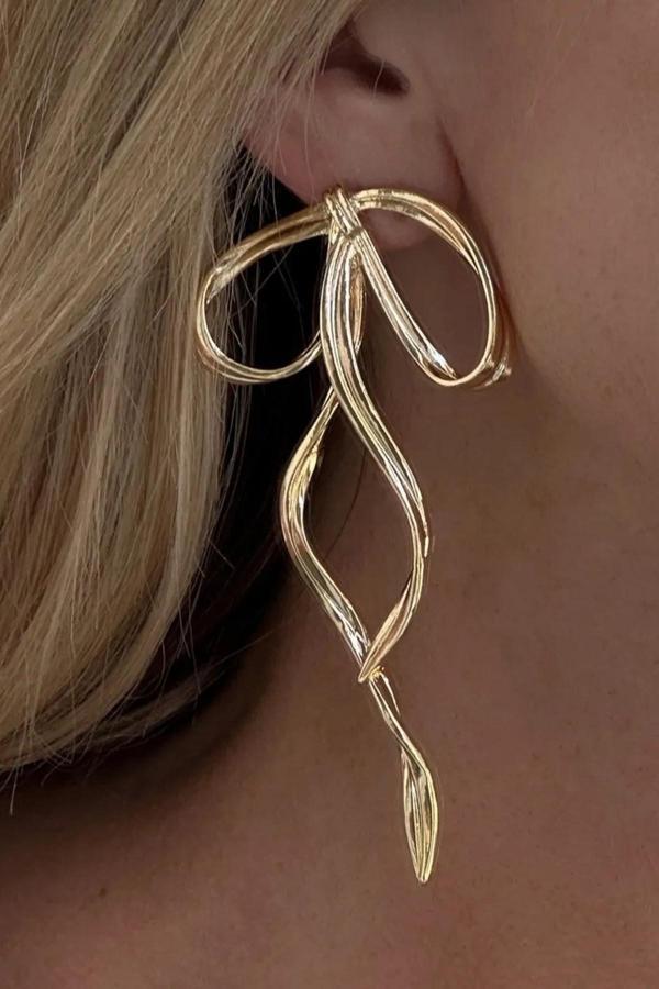 Kadın Gold Uzun Fiyonk Küpe - Image 1