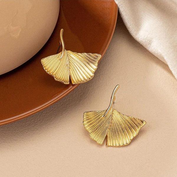 Gold Ginkgo Yaprağı Küpe - Image 1