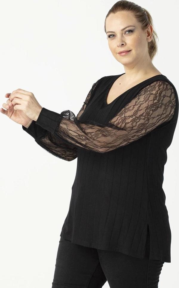 1952 Siyah Kolu Dantelli Şık Esnek Büyük Beden Triko Bluz - Image 1