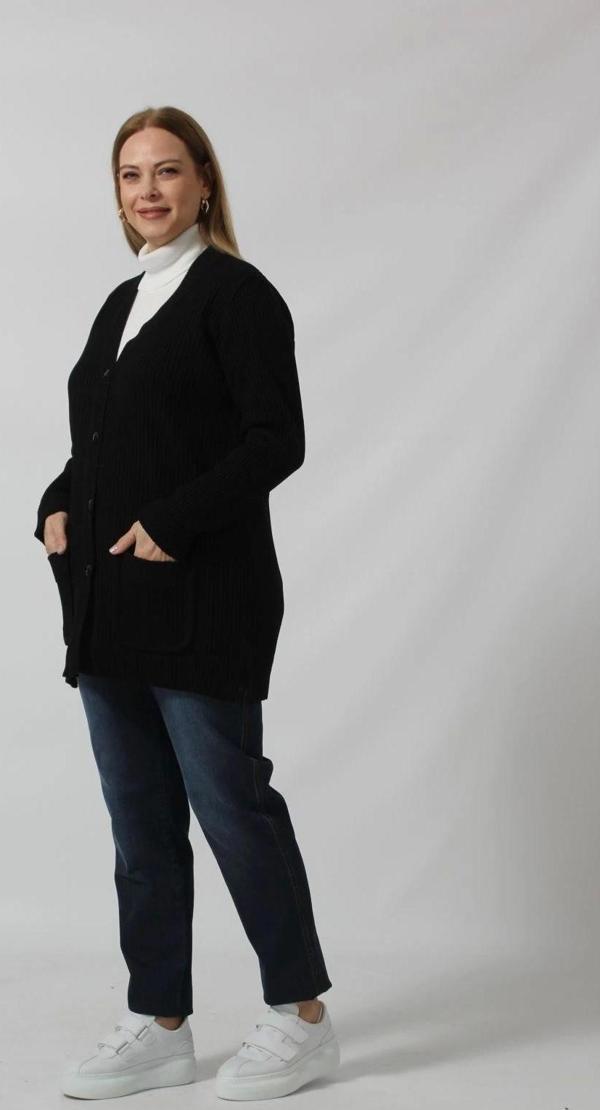 DÜĞMELİ CEPLİ HIRKA - Image 1