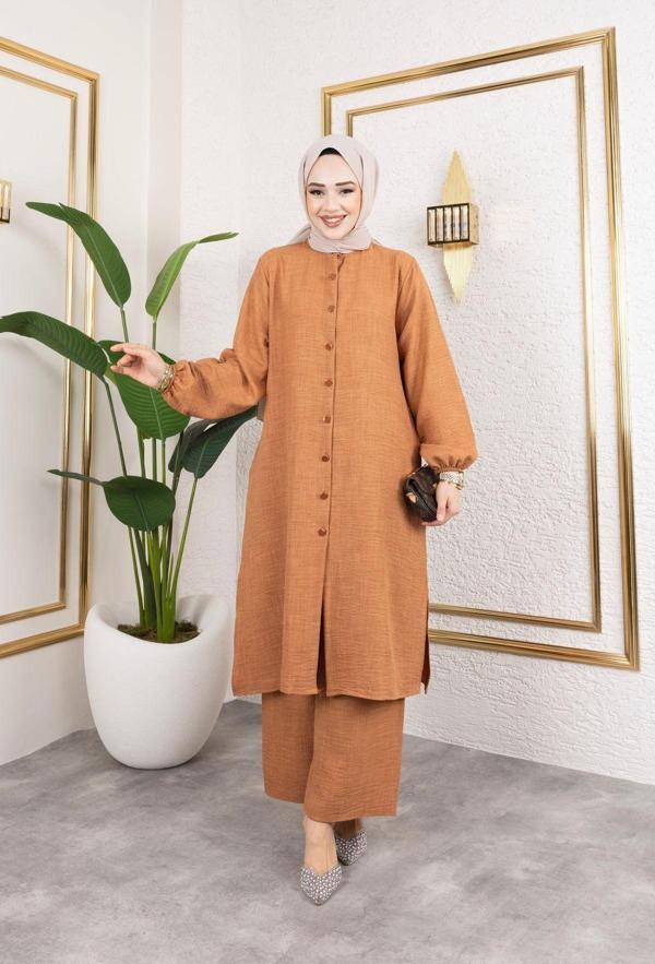 Sfg Life Moda Kadın Tesettür Giyim Hakim Yaka Ve Önü Düğmeli Pantalonu Cepli İkili Keten Takım Kiremit 52 - Image 1