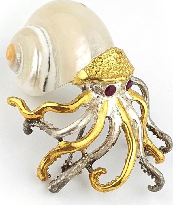 OSEAN MYSTIQUE Barok inci ve yakut taşlı 925ayar gümüş Üzerine altın kaplama Tasarım Ahtapot Yaka İğnesi Broş - Image 1