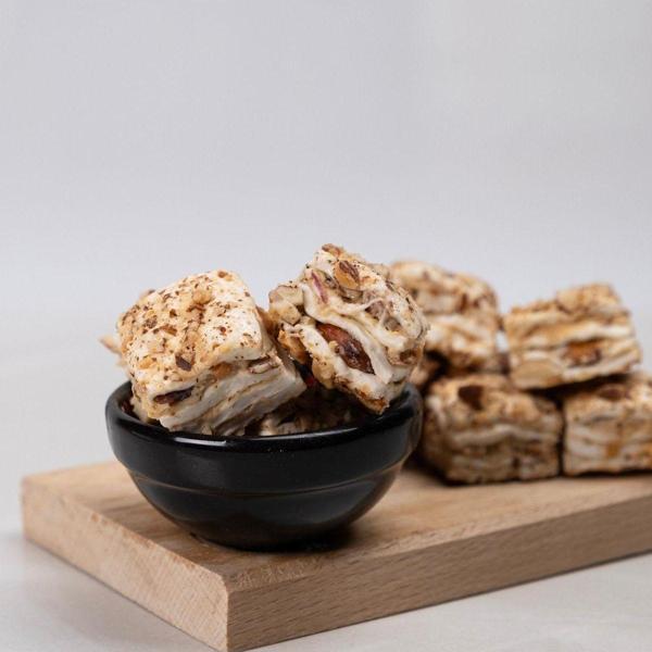 Badem Kaplı Bademli Fındık Kremalı Baklava Dilim Lokum - 750 Gr - Image 1