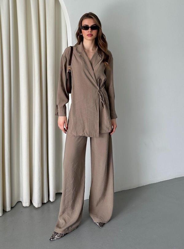 Laluvia Koyu Bej Yaka Detaylı Bağlamalı Kimono Takım - 8459 - Image 1