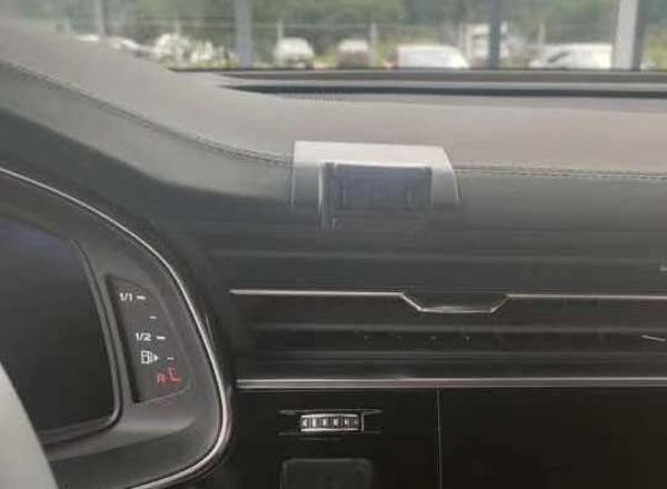 Audi Q7 Q8 2019 2020 ile Uyumlu Model için Özel Telefon Tutucu AU7 - Image 1