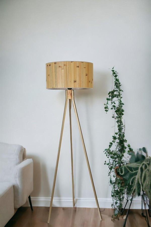 Lumexx Fısco Tripod Eskitme Lambader Silindir Bambu 02 Abajurlu - Image 1
