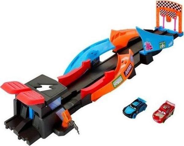 Cars Karanlıkta Parlayan Yarışçılar Pist Seti HPD80 - Image 1