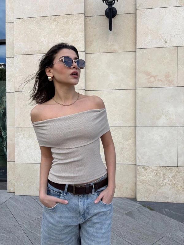 Madonna yaka sıfır kol bluz - Image 1