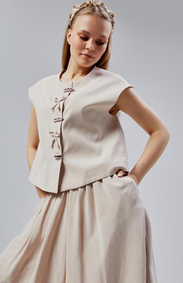 Bej Regular Düğme Detaylı Yelek - Image 1