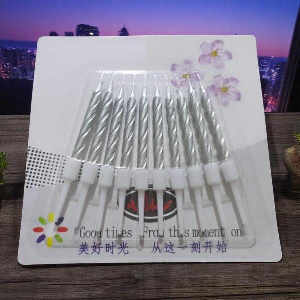 10 ADET YÜKSEK KALİTE KIVRIMLI METALİK GÜMÜŞ MUM 8 CM GÜMÜŞ PASTA MUMU PARLAK GÜMÜŞ DOĞUM GÜNÜ MUMU - Image 1