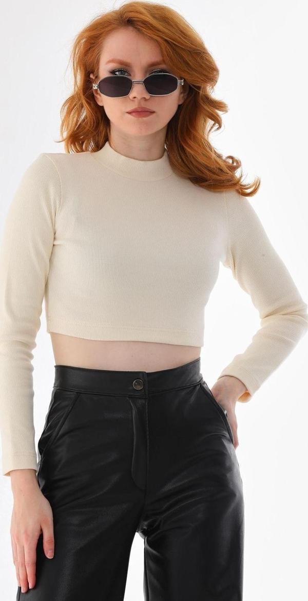 Kallima Ekru Dik Yaka Fitted/Vücuda Oturan Crop Fitilli Esnek Örme Bluz - Image 1