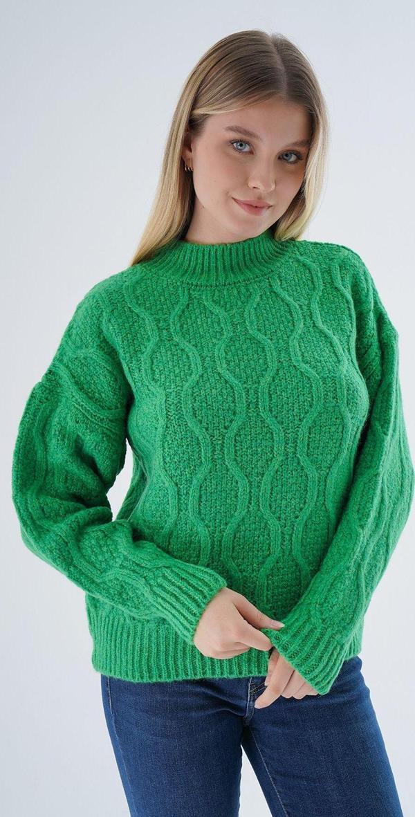 Trist Star Kadın Yeşil Oversize Yarım Balıkçı Yürütme Petek Örgü Yün Özel İplik Triko Örme Kazak - Image 1