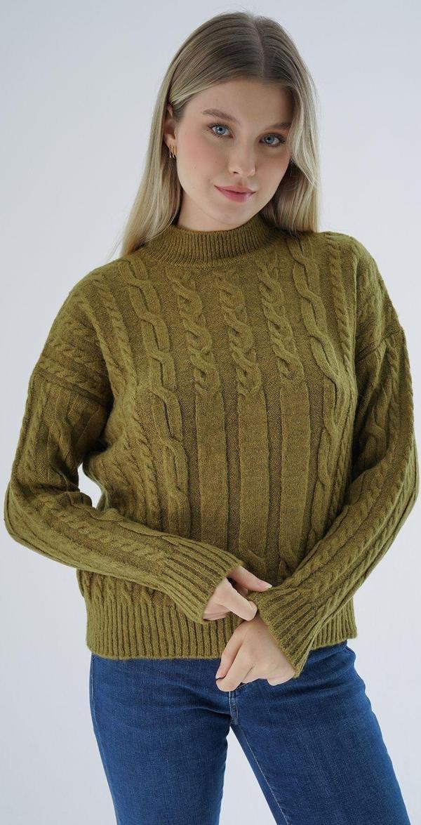 Trist Star Kadın Olive Oversize Yarım Balıkçı Saç Örgülü Yünlü Özel İplik Triko Örme Kazak Trıst-6158 - Image 1