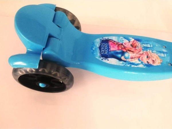 Beren Çocuk Elsa Frozen Scooter 3-6 Yaş Arası - Image 1