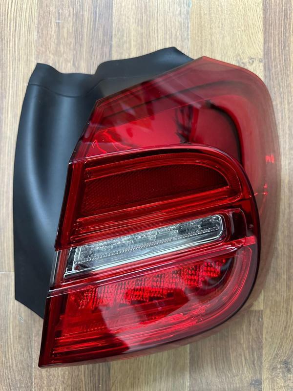 Mercedes GLA Sağ Stop Lambası 2013-2020 A1569061858 - Image 1