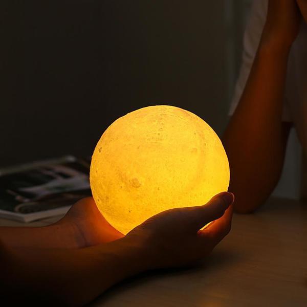 Büro Ev Ofis için 3D Ay Dekoratif Küre Sarı Led Başucu Gece Lambası - Image 1