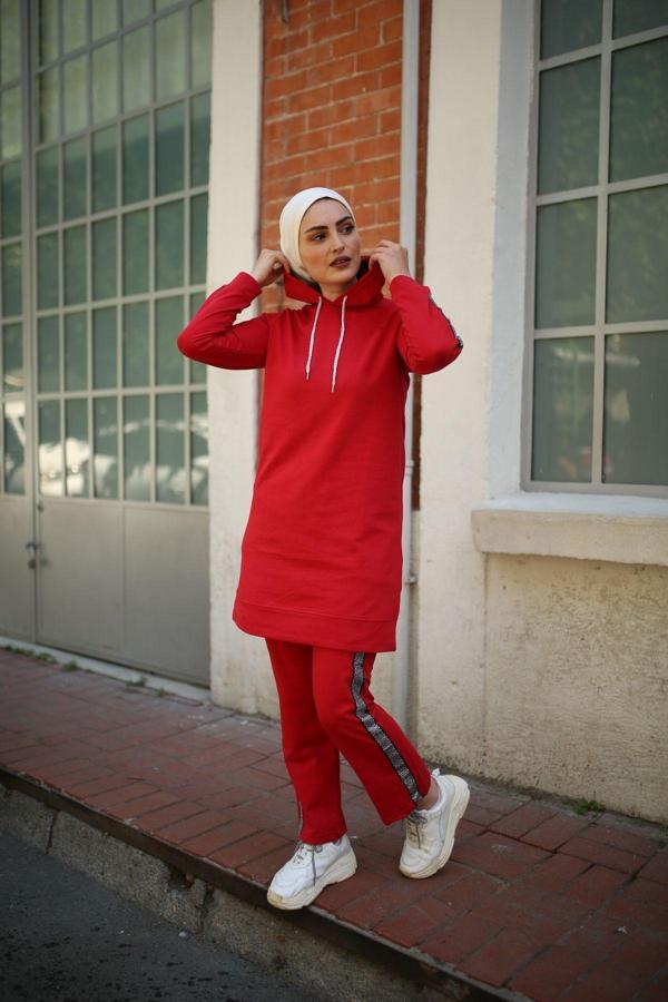 Bav Butik Ayvitrin Kolu Şeritli Tesettür Eşofman Takımı - Image 1