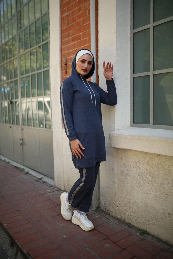 Bav Butik Ayvitrin Kolu Şeritli Tesettür Eşofman Takımı - Image 1