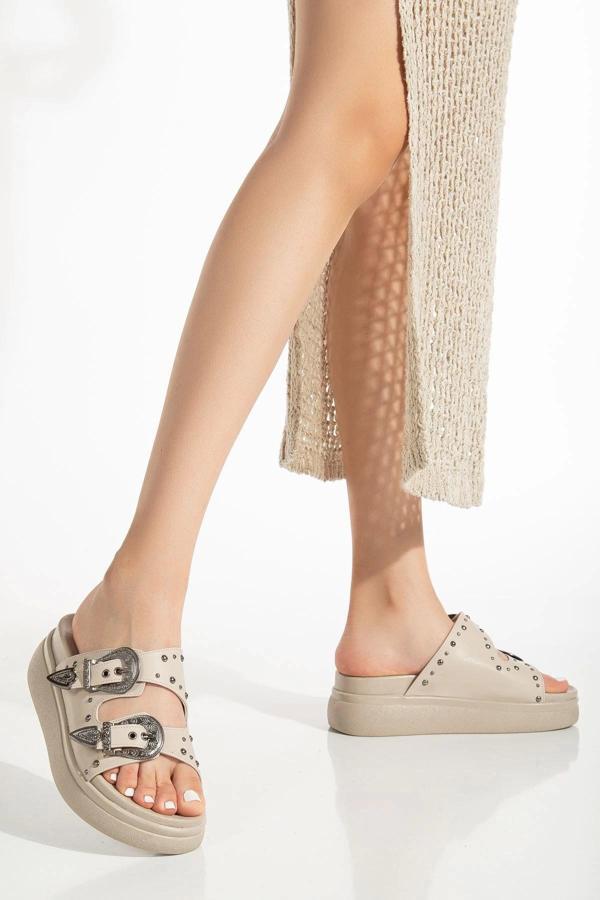 24422-1180 Bej Dolgu Topuk Kadın Sandalet - Image 1