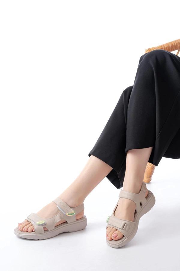 DM-363  Bej Baret Cırtlı Dikişli Günlük Kadın Sandalet - Image 1