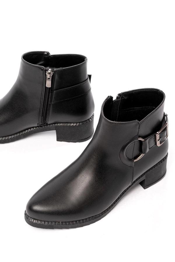 270-3030 Siyah Toka Aksesuarlı Fermuarlı Günlük Kadın Bot - Image 1