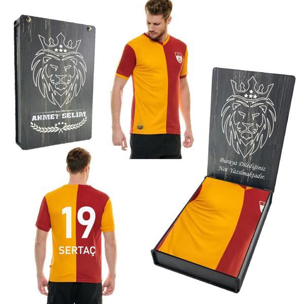 Galatasaray Orijinal İsme Özel Metin Oktay Fan Forma Özel Ahşap Kutulu - Image 1