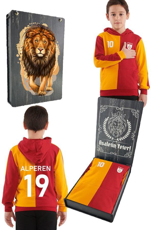 Galatasaray Orijinal İsme Özel Metin Oktay Kapüşonlu Çocuk Sweat Hediyelik Ahşap Kutul - Image 1