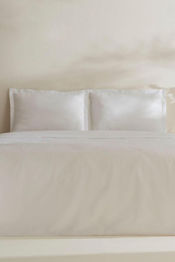 Karaca Home Jemma 120 Tel %100 Pamuk Saten Çift Kişilik Nevresim Takımı Beyaz - Image 1