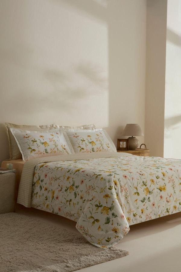 Karaca Home Aliana %100 Pamuk 120 Tel Pamuk Saten Çift Kişilik Nevresim Takımı - Image 1