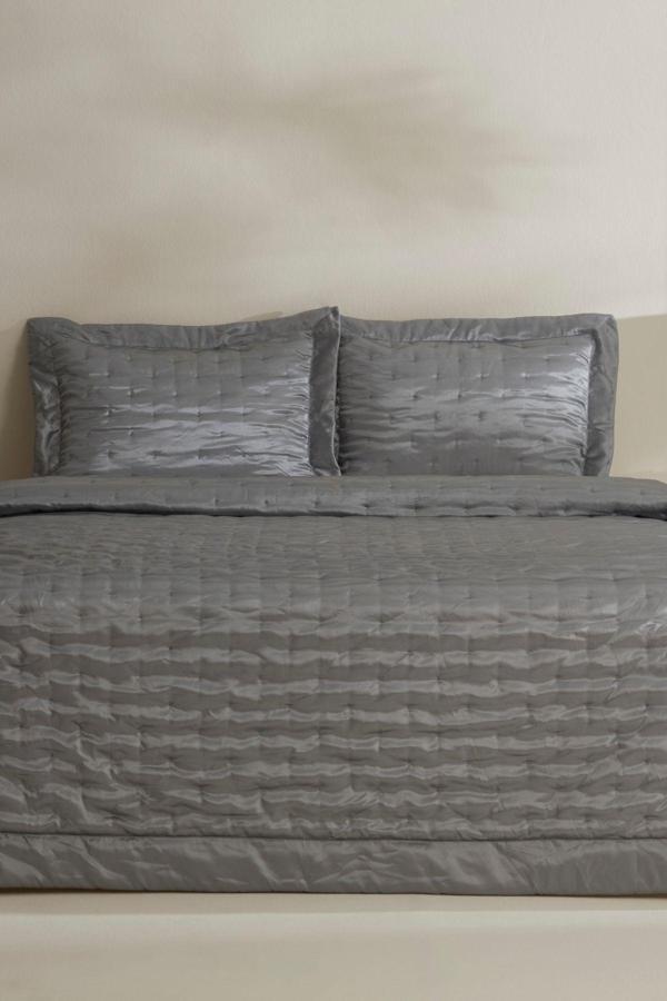 Karaca Home Glamour Çift Kişilik Yatak Örtüsü Gri - Image 1