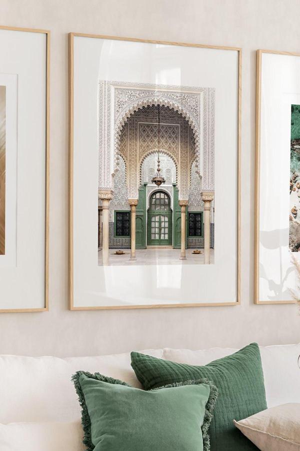 Artavessa Tek Parça Ahşap Çerçeveli Poster Tablo - Image 1