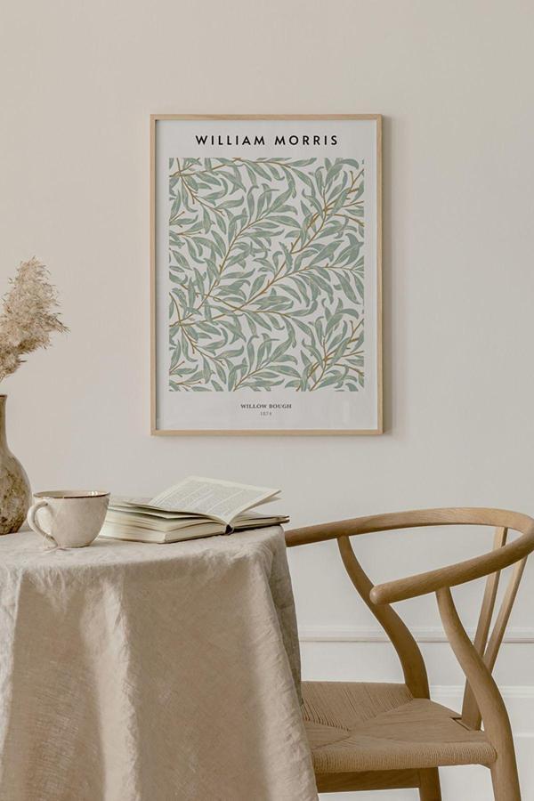 Artavessa Tek Parça Ahşap Çerçeveli Poster Tablo - Image 1