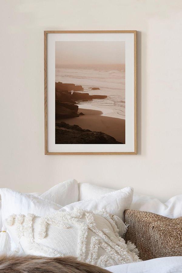 Artavessa Tek Parça Ahşap Çerçeveli Poster Tablo - Image 1