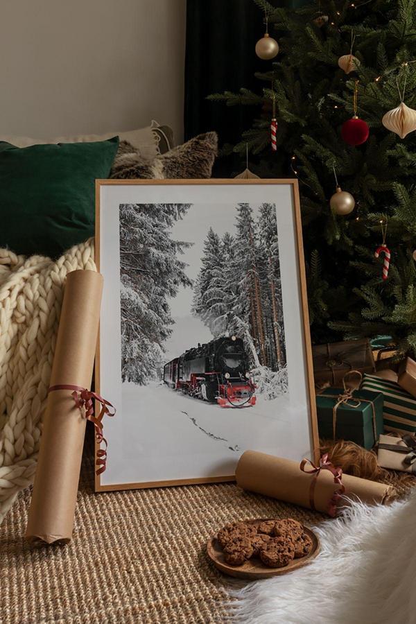 Artavessa Tek Parça Ahşap Çerçeveli Poster Tablo - Image 1