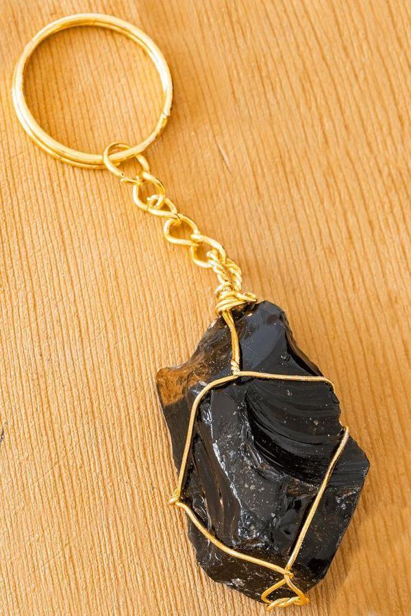 Sertifikalı Gold Siyah Obsidyen Taşı Anahtarlık - Tel Sargılı - Image 1